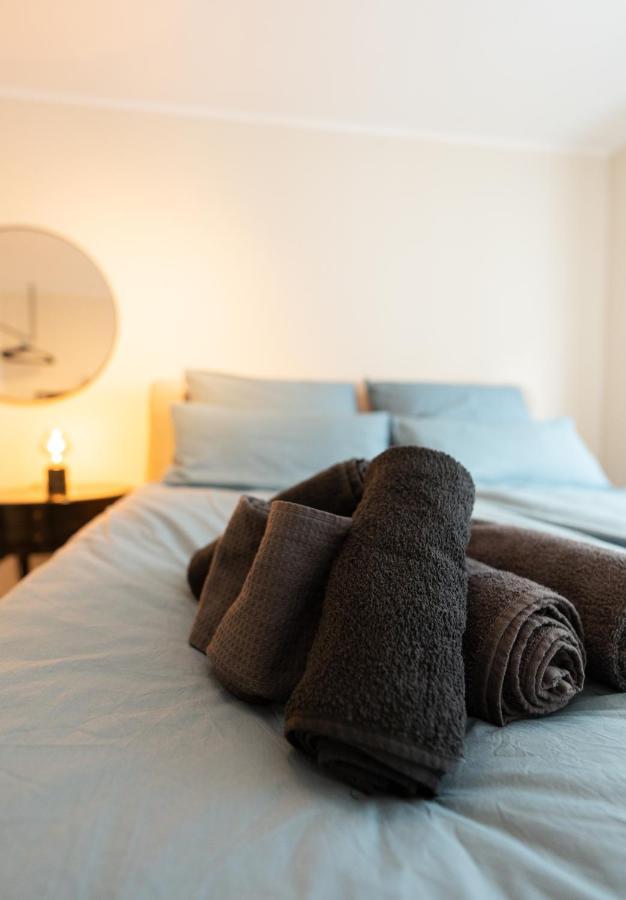 -Zentrale Wohnung-Balkon-Desingerkueche- Μπίλεφελντ Εξωτερικό φωτογραφία
