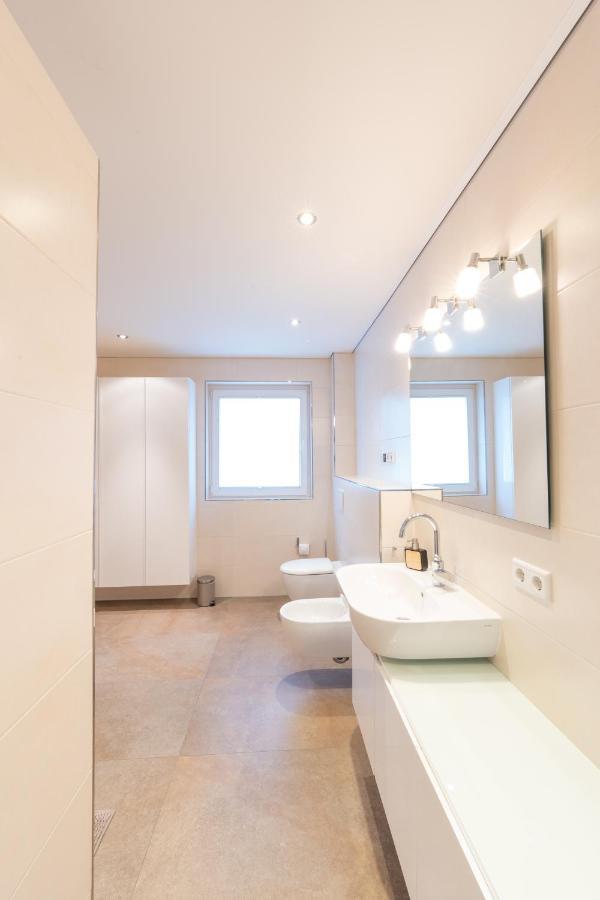 -Zentrale Wohnung-Balkon-Desingerkueche- Μπίλεφελντ Εξωτερικό φωτογραφία